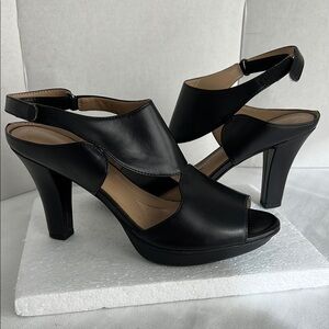 Naturalizer Black Women's Heels in Sz 7M.